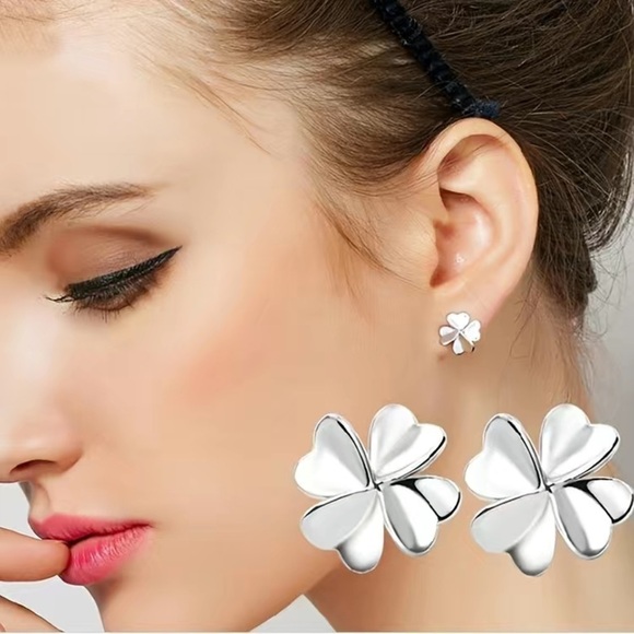 Lucky Four-Leaf Clover Stud Earrings - Picture 2 of 8